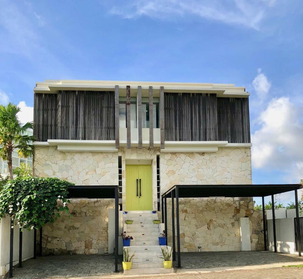 New Kuta Golf / Ocean Villa Uluwatu  Exterior photo
